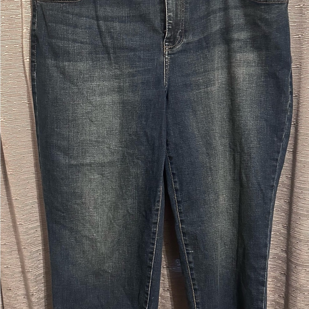 Classic Blue Straight Leg Jeans with Vintage Wash